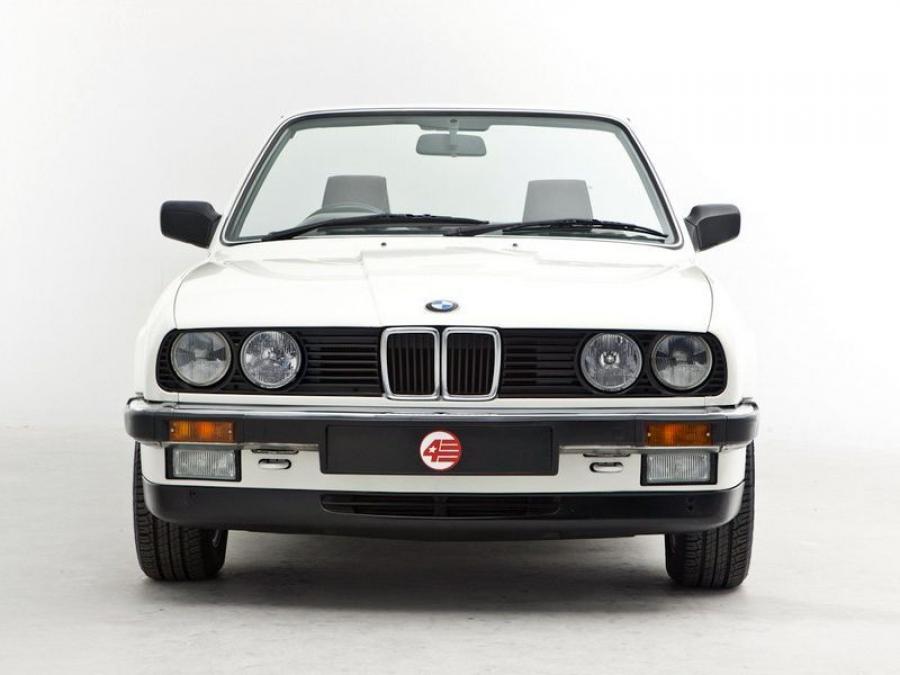  BMW 325i Convertible 1986 года  (UK) (фото 7 из 8)